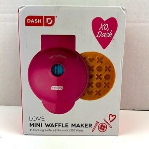 Four inch waffle maker with x and O’s